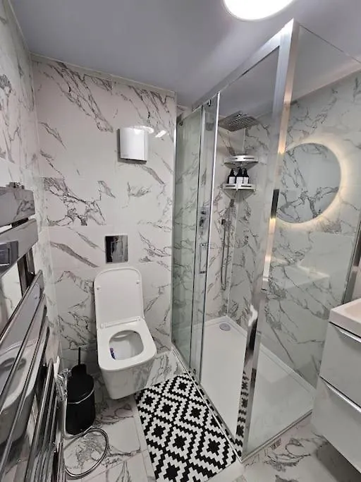 Apartment Comfortable Two Bedroom Flat Brighton