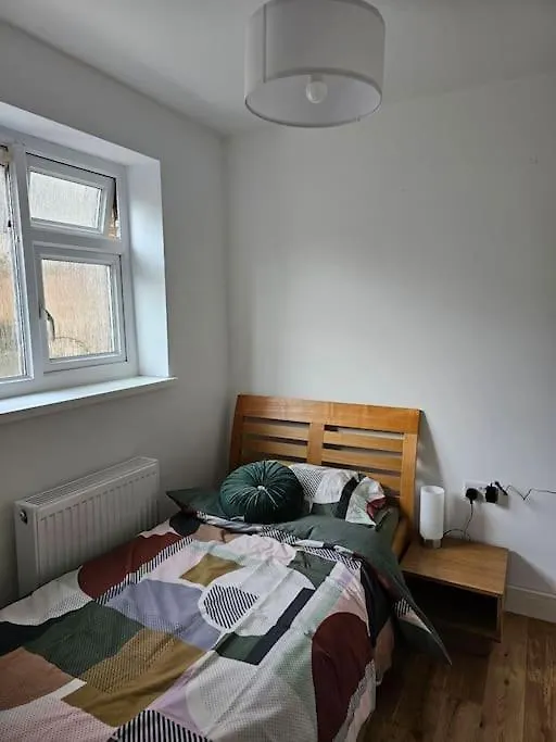 Comfortable Two Bedroom Flat Brighton