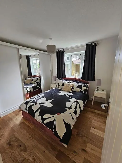 Comfortable Two Bedroom Flat Brighton United Kingdom